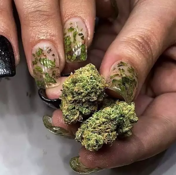 Creative or Crazy? Checkout this ‘weed’ nails
